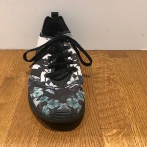 Adidas Torsion shoes